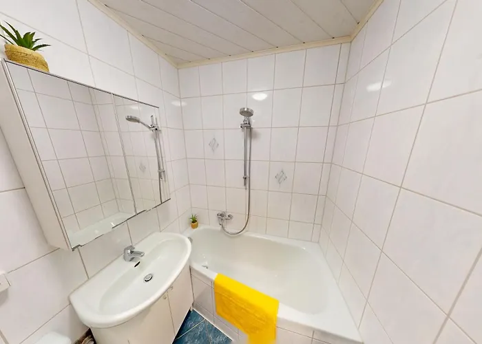 公寓 Modernes 3-raum-appartement, Wlan *